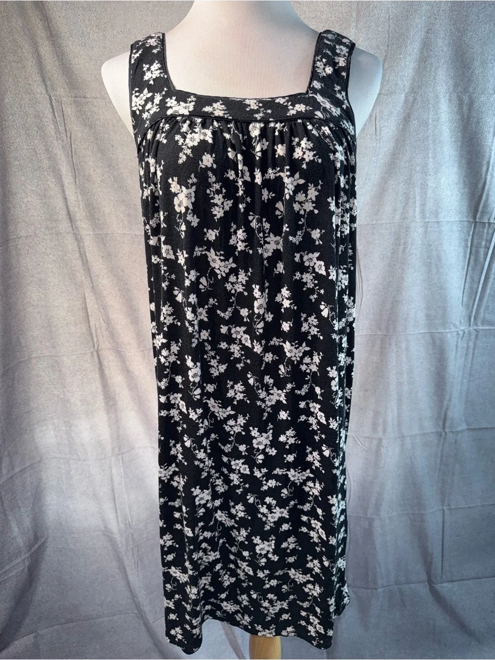 1643-Charter Club Black and White Floral Maxi Skirt